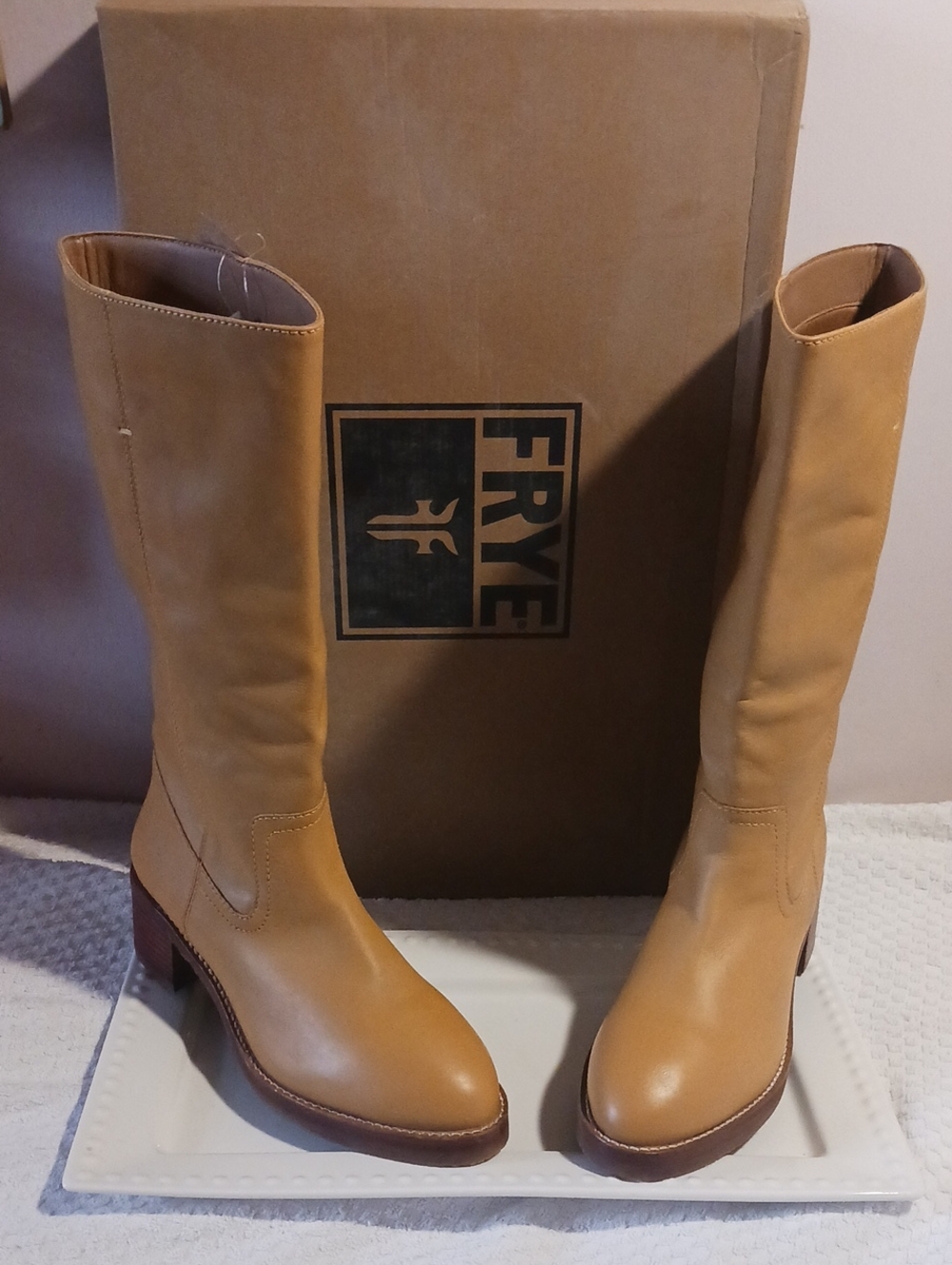 FRYE ⚜️Women's Tall Leather Pull On Boots in Camel Tan 9.5 *NEW*